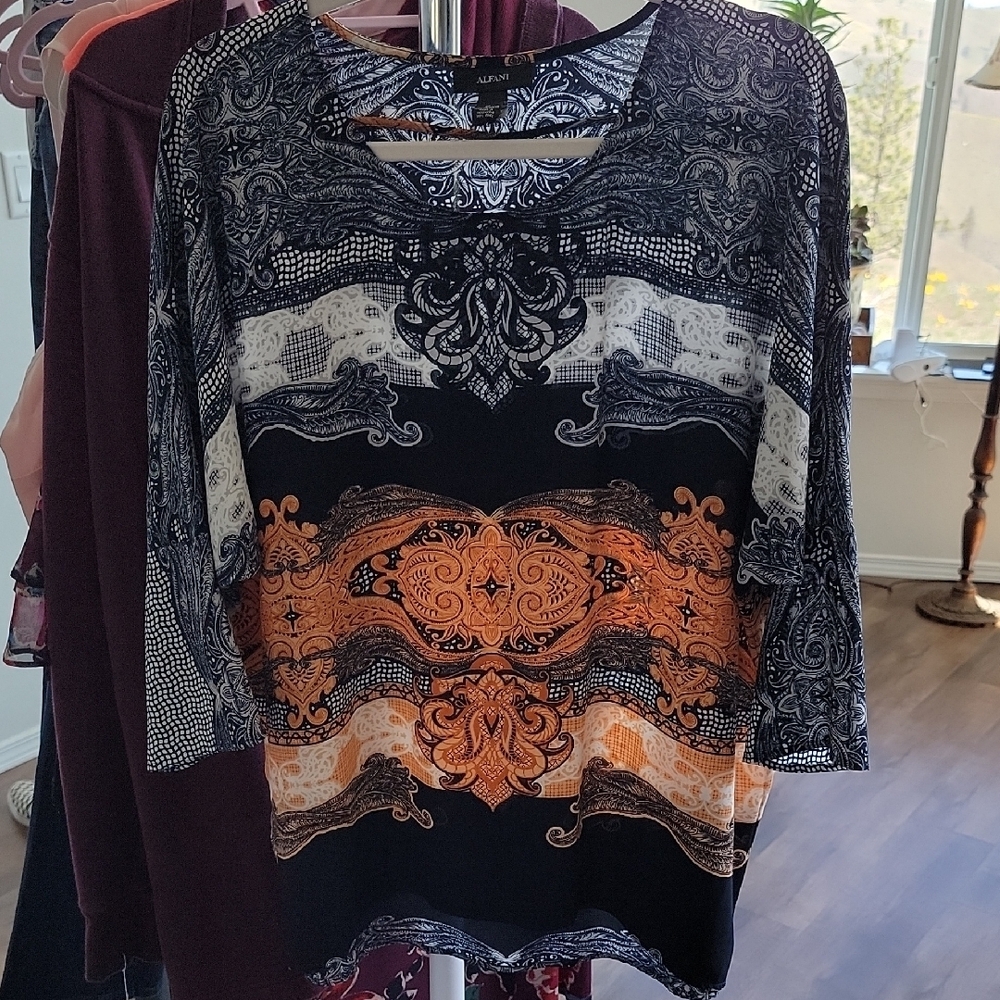 Alfani Navy Blue, White and Orange 3/4 Sleeve Blouse
